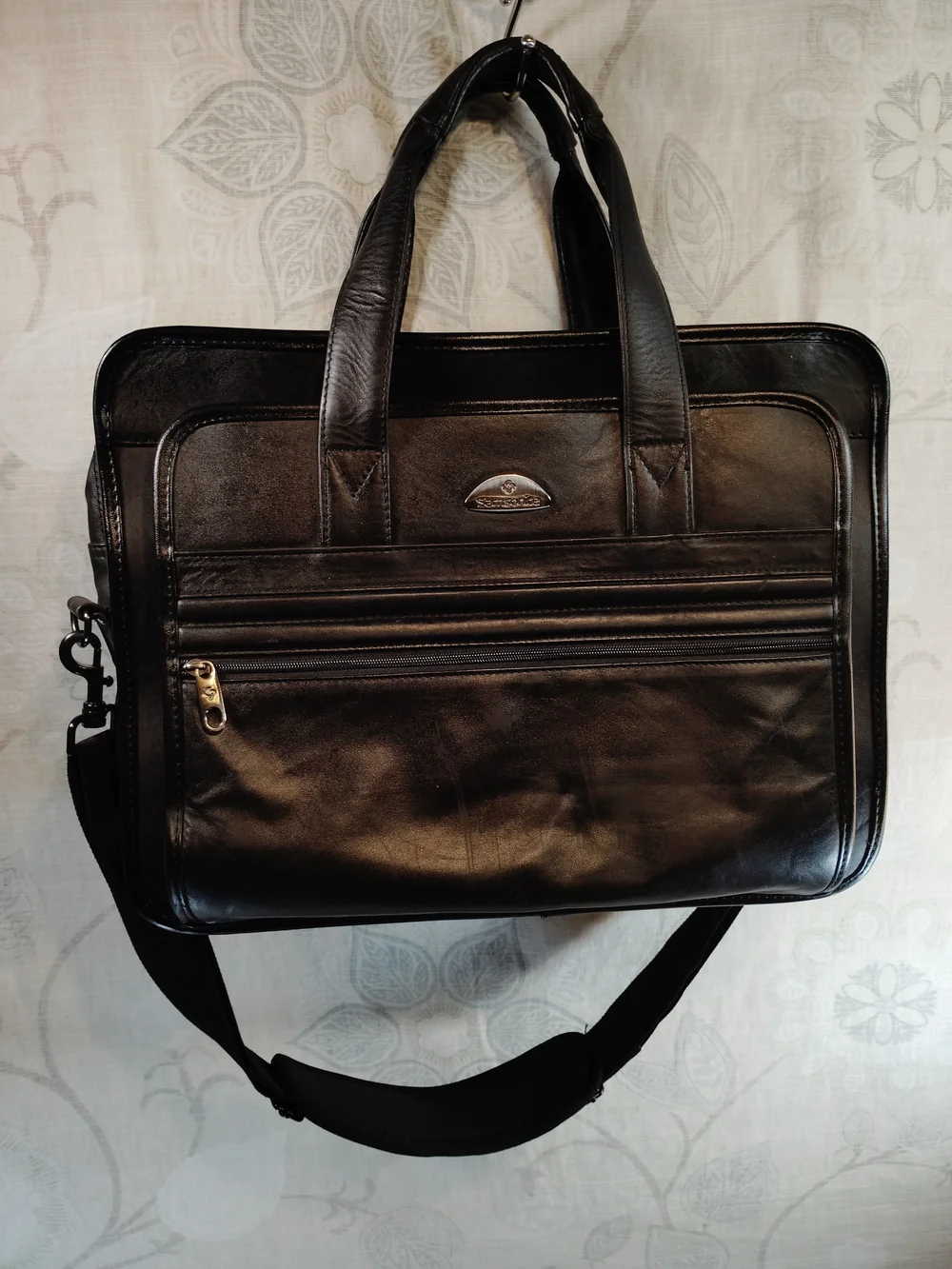 Samsonite Black Laptop Briefcase/Messenger /Travel Bag with Shoulder Strap